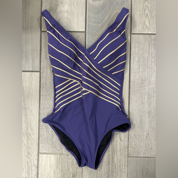 Gottex Embrace V-Neck One-Piece Tank - Picture 4 of 6